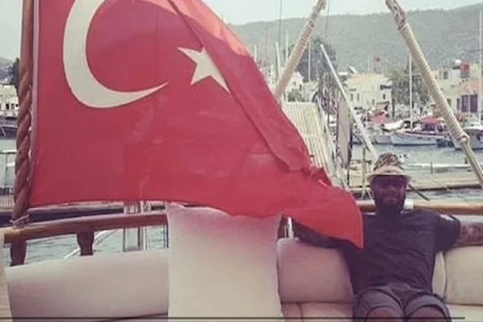 Avustralya&rsquo;nın en tanınmış su&ccedil; &ouml;rg&uuml;t&uuml; liderlerinden Duax Ngakuru (42) İstanbul&rsquo;da