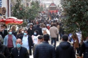 Bir aylık kademeli normalleşme s&uuml;recinde vakaların hızla artması il bazlı