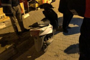 Aydın'ın Nazilli ilçesinde, sokağa çıkma kısıtlamasında motosikleti ile alkol servisi