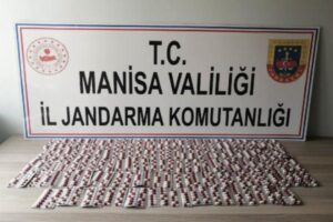 Manisa'da, sokağa &ccedil;ıkma kısıtlamasında seyyar manav kamyoneti i&ccedil;erisinde uyuşturucu madde