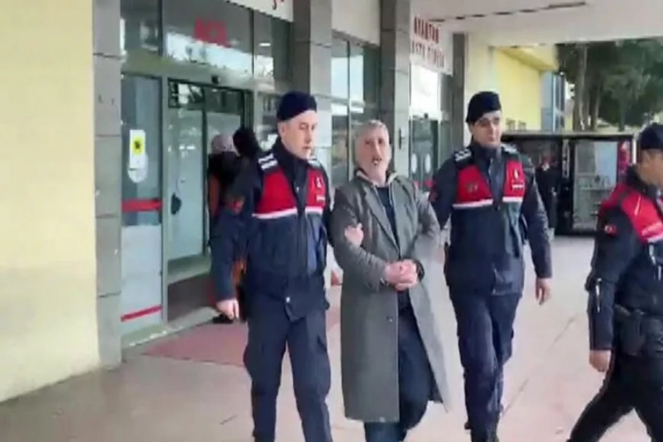 Ey&uuml;psultan'da 20 yıl &ouml;nce kız kardeşini &ouml;ld&uuml;rd&uuml;ğ&uuml; gerek&ccedil;esiyle hakkında 30