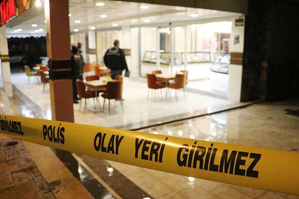 DENİZLİ'nin Merkezefendi il&ccedil;esinde, 'kız' meselesi nedeniyle husumetli olduğu Mehmet A.