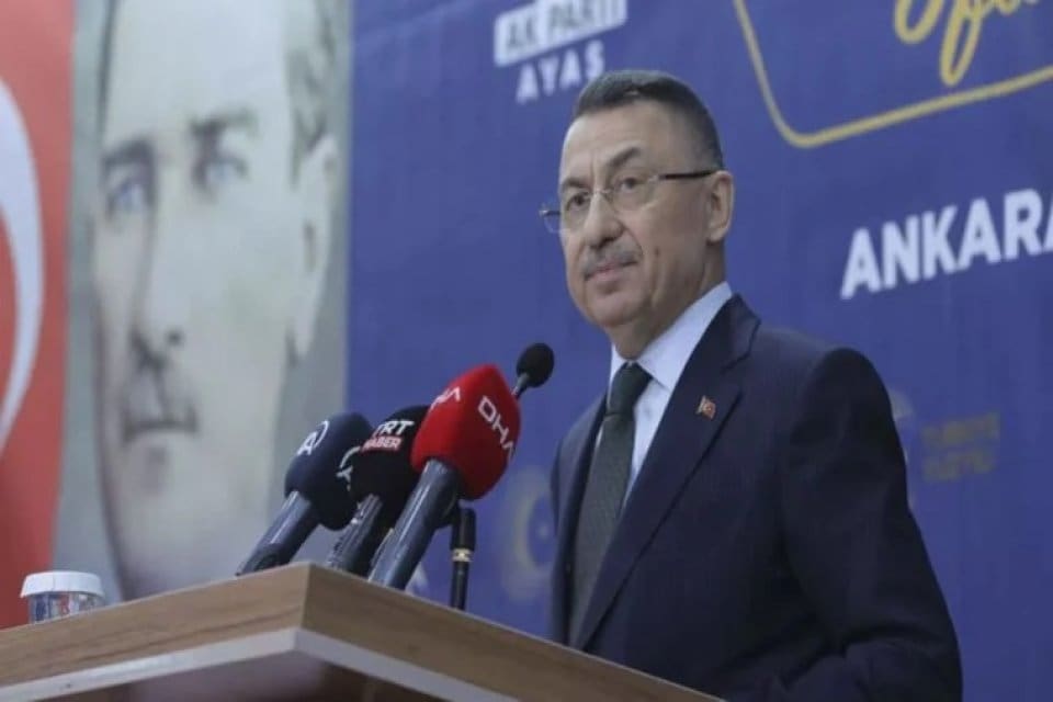 Milletvekili adayı olan Cumhurbaşkanı yardımcısı Oktay "Kızılay'ı siyasi tartışma malzemesi