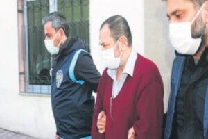Kayseri'de,&nbsp;kızı Şahinder Karakulak'ı boğazından bı&ccedil;aklayarak&nbsp;&ouml;ld&uuml;rd&uuml;ğ&uuml; su&ccedil;lamasıyla tutuklu yargılanan&nbsp;Basri Karakulak 'haksız