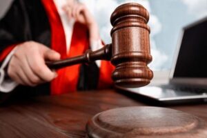 İzmir'de, 2&nbsp;kızına cinsel istismarda bulunduğu gerek&ccedil;esiyle tutuklanan Serkan E.&nbsp;(43) ile