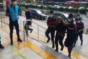 Trabzon'da 7 ay &ouml;nce &ccedil;ay bah&ccedil;esine g&ouml;t&uuml;rd&uuml;ğ&uuml; kızları Yaren (11),
