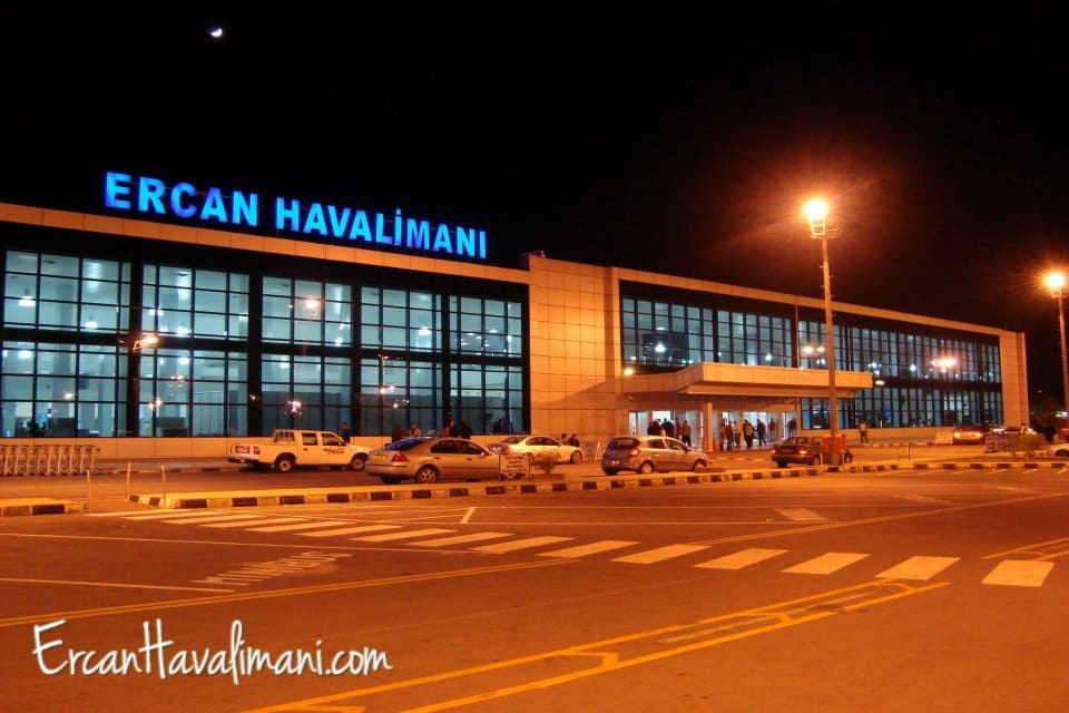 İstanbul Havalimanı İşletmecisi İGA, yarın itibarıyla yolcuların eski tip kimlik