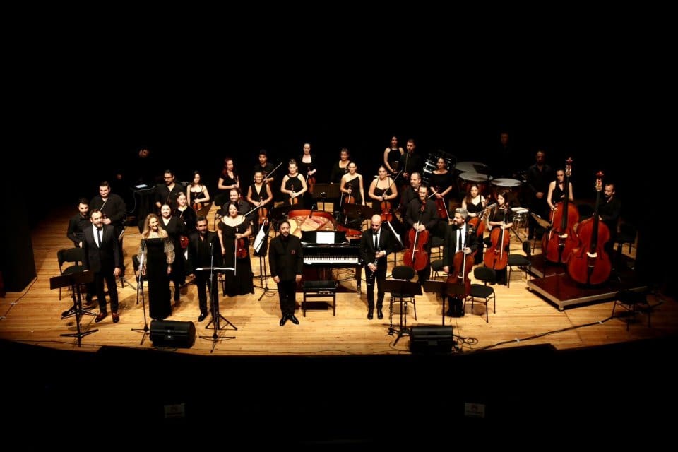 Karşıyaka Oda Orkestrası (KODA) Cumhuriyetimizin 99. yılı kutlamaları kapsamında muhteşem