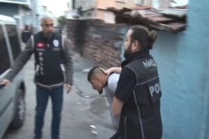Bursa'da, uyuşturucu satıcılarına y&ouml;nelik, İ&ccedil;işleri Bakanı S&uuml;leyman Soylu&rsquo;nun koordinesinde d&uuml;zenlenen