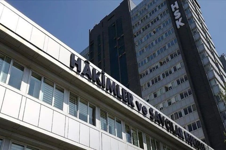 Hatay'daki Rende Sitesi'nde kolonların kesildiği iddiasına takipsizlik veren savcı hakkında