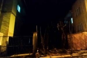 UŞAK'ta, bah&ccedil;ede beslenen k&ouml;pekler nedeniyle iki komşu arasında &ccedil;ıkan kavgada