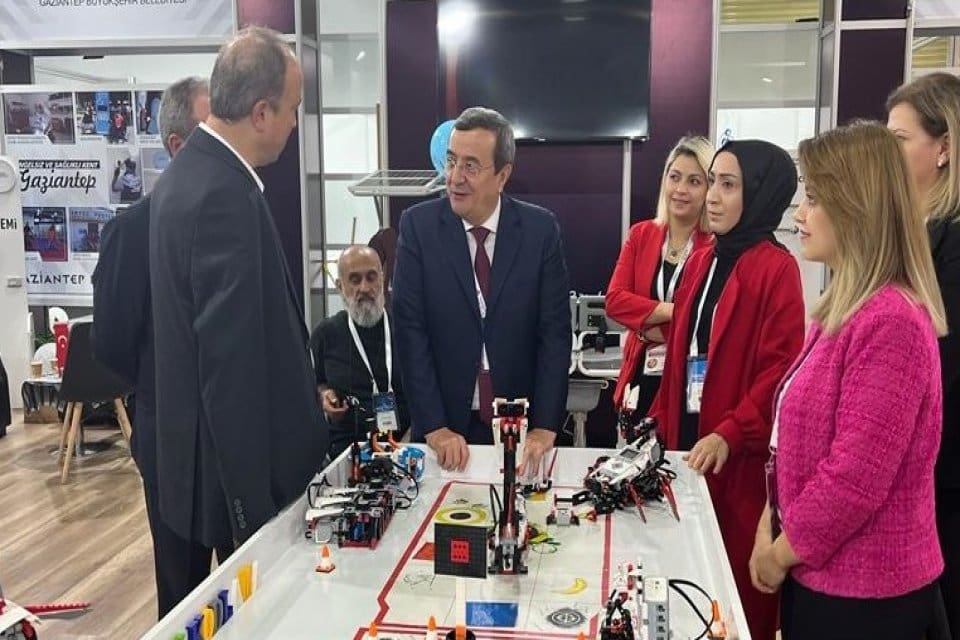 İstanbul&rsquo;da d&uuml;zenlenen Engelsiz Yaşam Fuarı ve Farkındalık Zirvesi&rsquo;ne, Engelsiz Yaşam