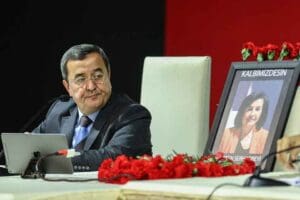 Başkan Batur, Konak Belediyesi aralık ayı meclis toplantısında hem belediyenin