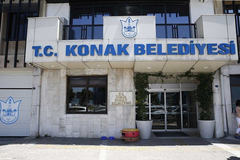 Konak Belediyesi&rsquo;nin hizmet binalarında kullandığı elektrik enerjisinin temini i&ccedil;in &ccedil;ıktığı