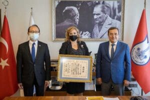 Konak Belediye Başkanı Abd&uuml;l Batur, Japonya İstanbul Başkonsolosu Hisao Nishimaki&rsquo;nin