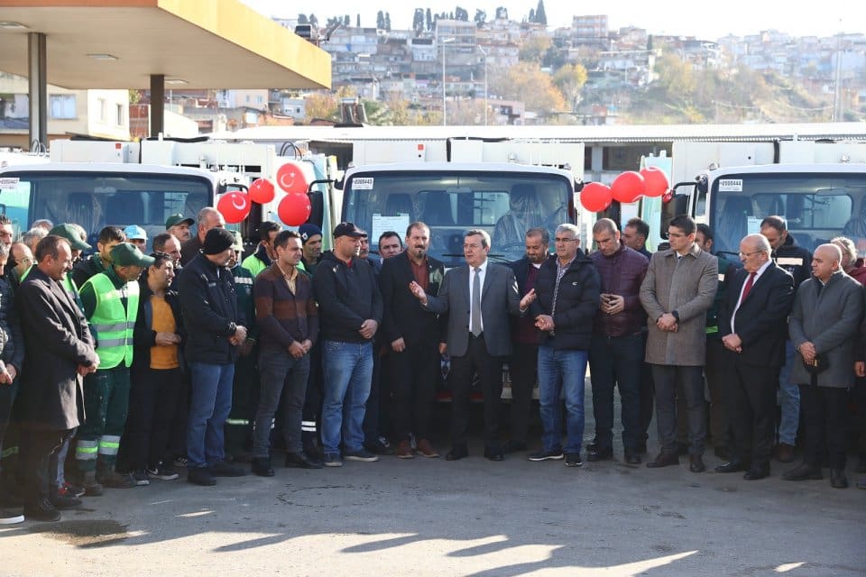Konak&nbsp;Belediyesi 7 yeni ara&ccedil; daha alarak filosunu g&uuml;&ccedil;lendirdi. Filoya beş