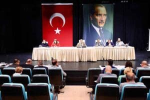 Konak Belediye Meclisi, mayıs ayının ilk toplantısını Selahattin Ak&ccedil;i&ccedil;ek K&uuml;lt&uuml;r
