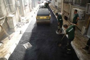 Konak Belediyesi Fen İşleri M&uuml;d&uuml;rl&uuml;ğ&uuml;, ekiplerini yol ve kaldırım &ccedil;alışmaları