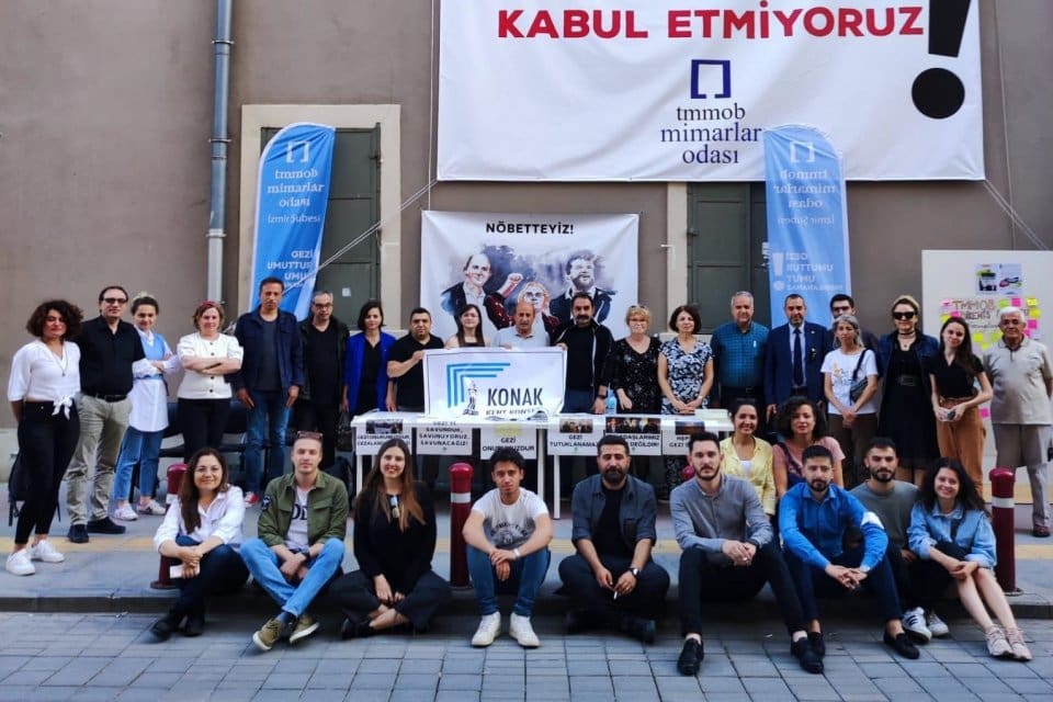 Demokrasi, dayanışma, adalet ve eşitlik ilkeleri ışığında kent&nbsp;ve &uuml;lkede yaşamın