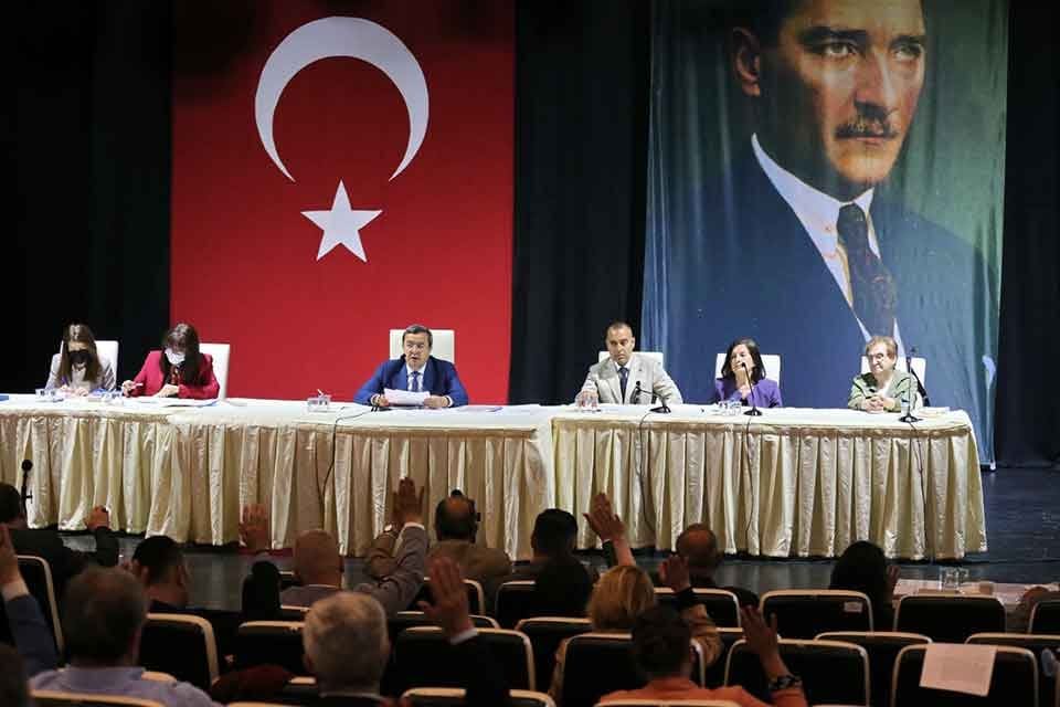 Konak Belediye Meclisi, mayıs ayı toplantısında &ldquo;Bağımsız Sıfır Atık Toplayıcıları&rdquo;na