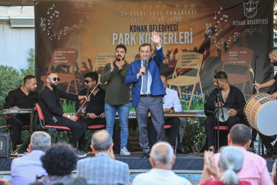 Konak Belediyesi ile İzmir Sahne &Ccedil;alışanları Derneği arasında yapılan işbirliği