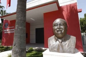 Konak Belediyesi&rsquo;nin kente kazandırdığı Sancar Maruflu Bilim Merkezi, ziyaret&ccedil;ilerini ağırlamaya