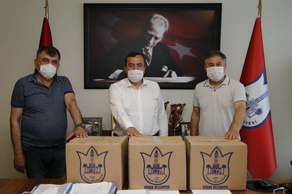 Amat&ouml;r spora verdiği destekle dikkat &ccedil;eken Konak Belediye Başkanı Abd&uuml;l