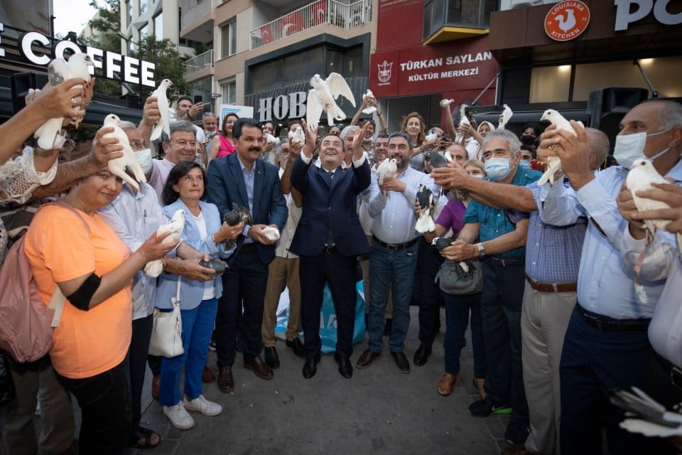 D&uuml;nya Barış G&uuml;n&uuml; etkinliğinde konuşan Başkan Batur, &ldquo;Demokratik, laik bir