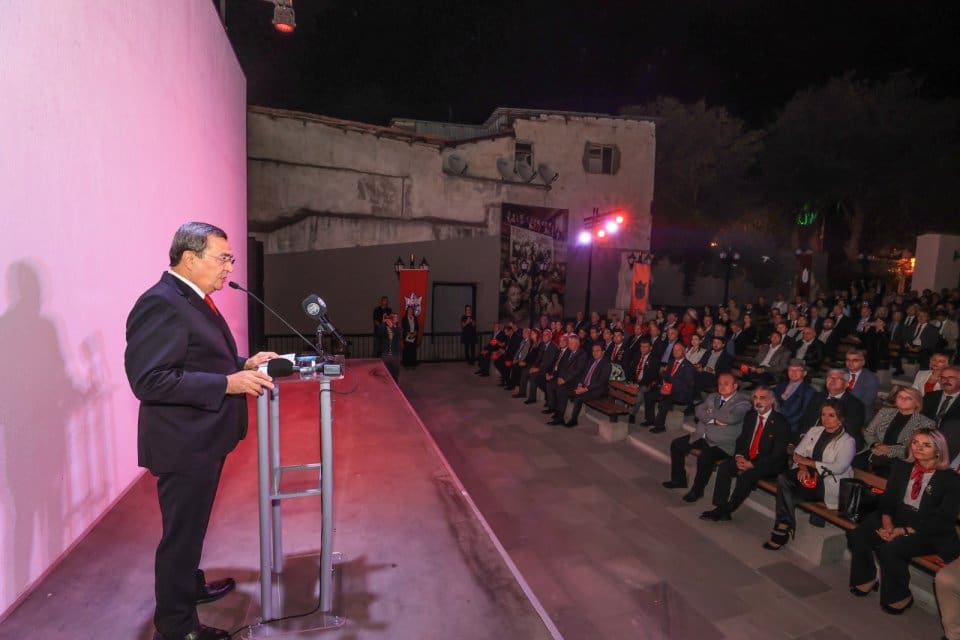 Konak Belediyesi&rsquo;nin Sanathane G&ouml;steri Sanatları Merkezi&rsquo;nde d&uuml;zenlediği Cumhuriyet Bayramı kutlama