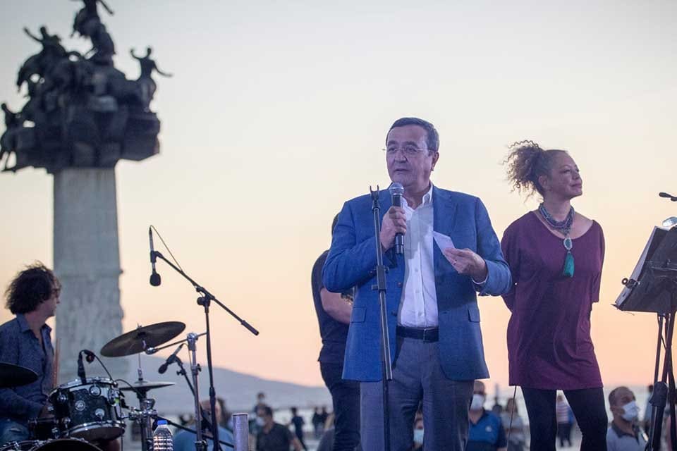 Konak&rsquo;ta b&uuml;y&uuml;k bir coşkuyla kutlanan 14. Uluslararası Dana Bayramı Festivali,