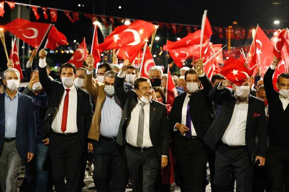 Konak Belediyesi, T&uuml;rkiye Cumhuriyeti&rsquo;nin 98&rsquo;inci kuruluş yıld&ouml;n&uuml;m&uuml;n&uuml; 7&rsquo;den 70&rsquo;e t&uuml;m