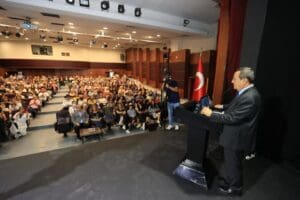 Konak Belediyesi, &ldquo;11 Ekim D&uuml;nya Kız &Ccedil;ocukları G&uuml;n&uuml;&rdquo;nde &lsquo;G&uuml;&ccedil;l&uuml; kadın,
