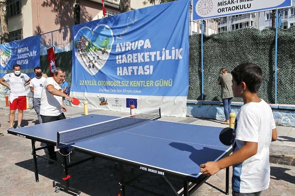 Konak Belediyesi&rsquo;nin, D&uuml;nya Otomobilsiz Kentler G&uuml;n&uuml;&rsquo;nde d&uuml;zenlediği etkinliklere katılan Başkan