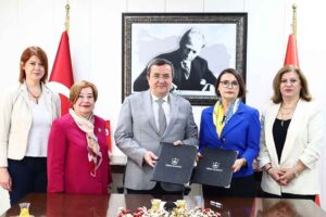 Yerel yönetim ve sivil toplum işbirliklerinde kadın dernekleriyle örnek çalışmalara