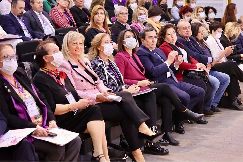 &nbsp; Konak Belediyesi&rsquo;nin İzmir Kadın Kuruluşları Birliği (İKKB) proje ortaklığıyla