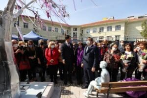 Konak Belediyesi&rsquo;nin d&uuml;zenlediği etkinliklerle kutlanan 8 Mart D&uuml;nya Kadınlar G&uuml;n&uuml;&rsquo;nde,