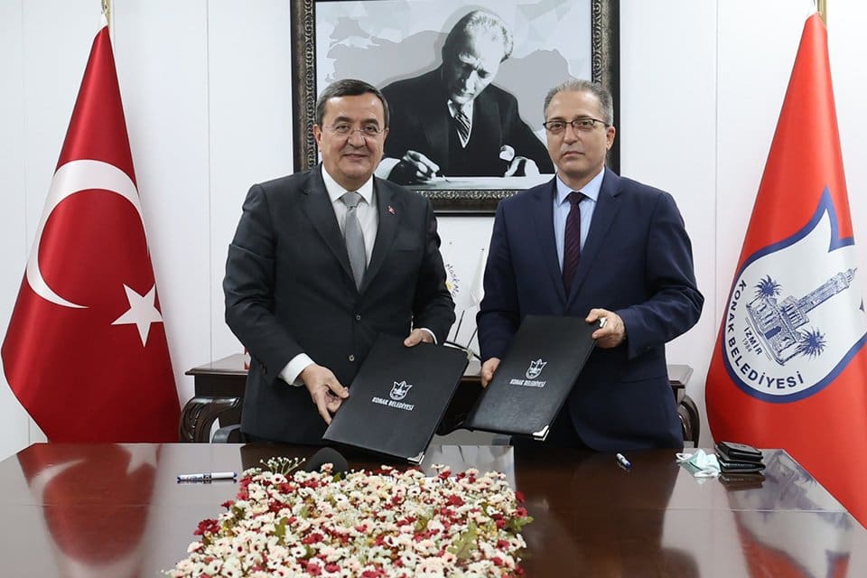 Vatandaşların işlerini kolaylaştırmak i&ccedil;in &ouml;rnek bir işbirliğine imza atan Konak