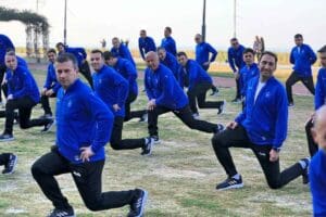Konak Belediyesi&rsquo;nin zabıta personeliantren&ouml;rler eşliğinde&nbsp;spora başladı. T&uuml;m personelin katılacağı antrenmanlar