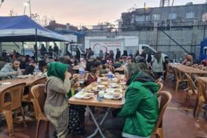 Konak Belediyesi, Kahramanmaraş'taki &ccedil;adır kentinde ramazanın ilk sahur ve iftar