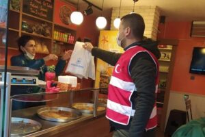 Konak Belediyesi, kuvvetli sağanak yağışlardan en çok etkilenen mahallelerde, sel