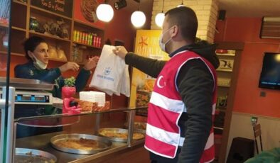 Konak'tan selden etkilenenlere ikram ve hijyen desteği