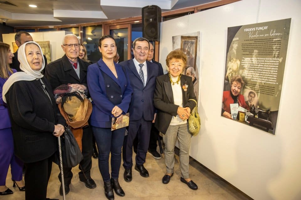 Konak Belediyesi&rsquo;nin Efes Sel&ccedil;uk Belediyesi&rsquo;yle birlikte d&uuml;zenlediği &ldquo;M&uuml;badele 100 yıllık