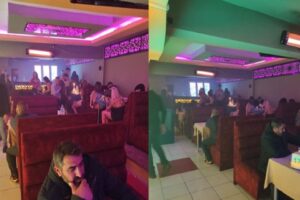 Koronavir&uuml;s vaka artışında kırmızı kategoride olan Konya'da denetimlere katılan polislerin