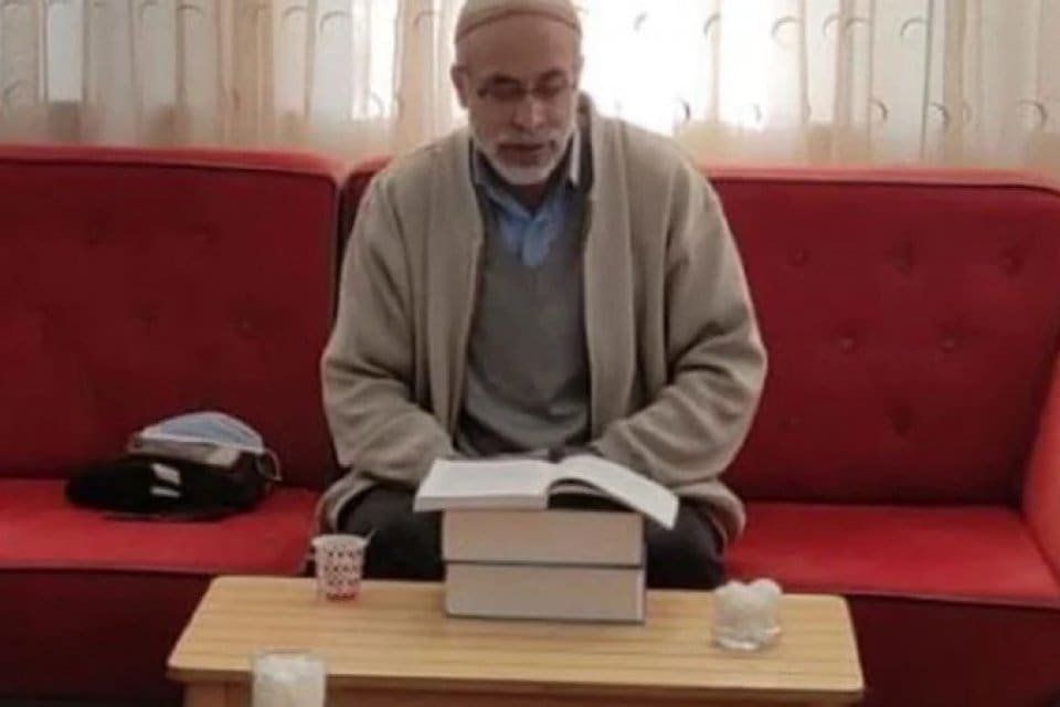 Kardiyoloji uzmanı Ekrem Karakaya'nın &ouml;ld&uuml;r&uuml;lmesi &uuml;zerine sağlıkta yaşanan şiddeti protesto
