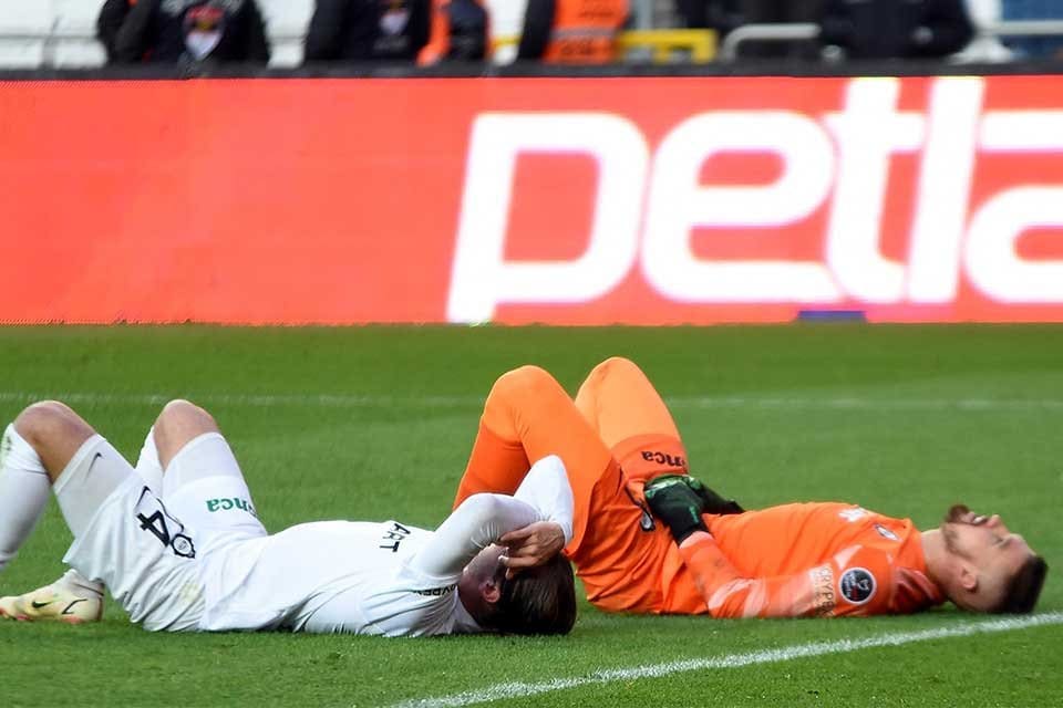 Spor Toto S&uuml;per Lig'in 23'&uuml;nc&uuml; hafta m&uuml;cadelesinde d&uuml;şme hattında yer