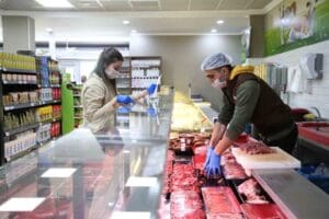 Karşıyaka Belediyesi iştiraki Kent A.Ş. b&uuml;nyesinde hizmet veren Kent Marketlerde