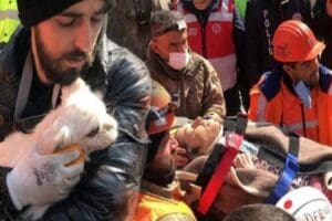 Kahramanmaraş merkezli depremlerde yıkılan Hatay'ın Antakya il&ccedil;esindeki 6 katlı apartmanın
