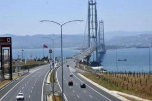 Karayolları Genel M&uuml;d&uuml;rl&uuml;ğ&uuml; k&ouml;pr&uuml; ve otoyol ge&ccedil;iş &uuml;cretlerine 2023 yılında