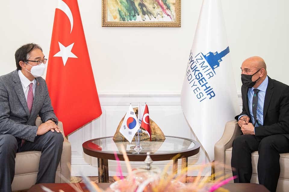 İzmir B&uuml;y&uuml;kşehir Belediye Başkanı Tun&ccedil; Soyer, G&uuml;ney Kore Cumhuriyeti'nin Ankara