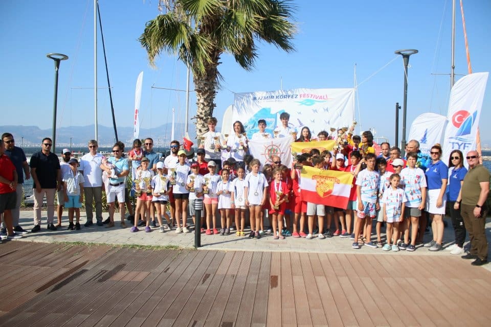 İzmir B&uuml;y&uuml;kşehir Belediyesi'nin beşincisini d&uuml;zenlediği K&ouml;rfez Festivali, İzmir Marina&rsquo;daki&nbsp; nefes